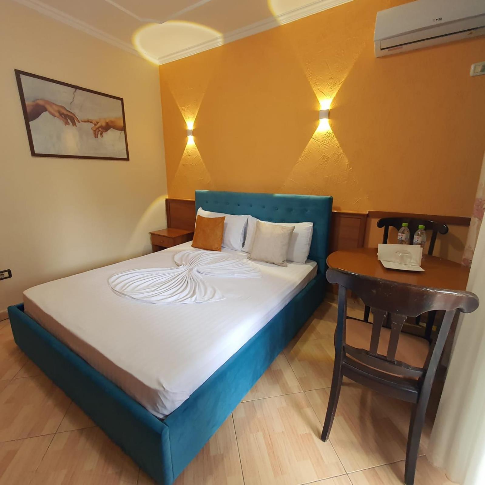 Quick Stop Hotel Tirana Kültér fotó