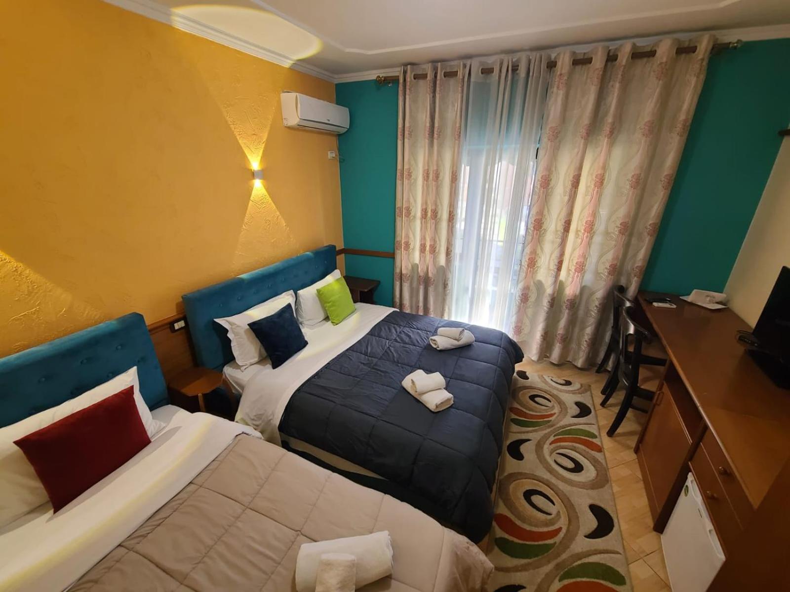 Quick Stop Hotel Tirana Kültér fotó