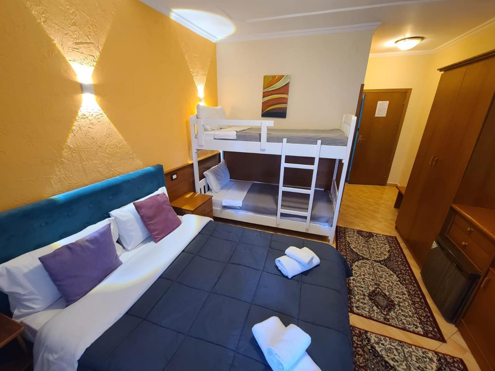 Quick Stop Hotel Tirana Kültér fotó